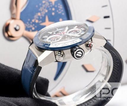 蓝色陶瓷圈的泰格豪雅旧手表回收价格是多少?