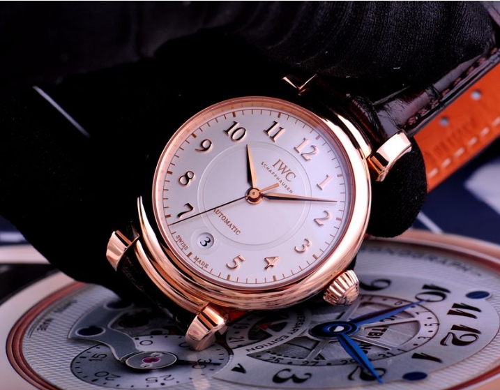 95新万国达文西IW356601回收旧手表多少钱?价格趋势由啥主导