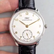 万国IWC的大表盘手表为何长期受男士欢迎？